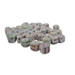 مهره دستبند مدل تاس بسته 50 عددی 5 مهره دستبند